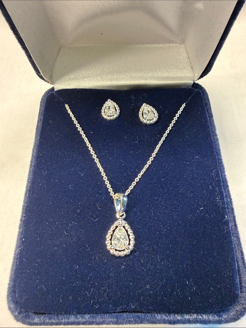 Montana Silversmiths Silver Teardrop Necklace and Earrings with Clear Stones